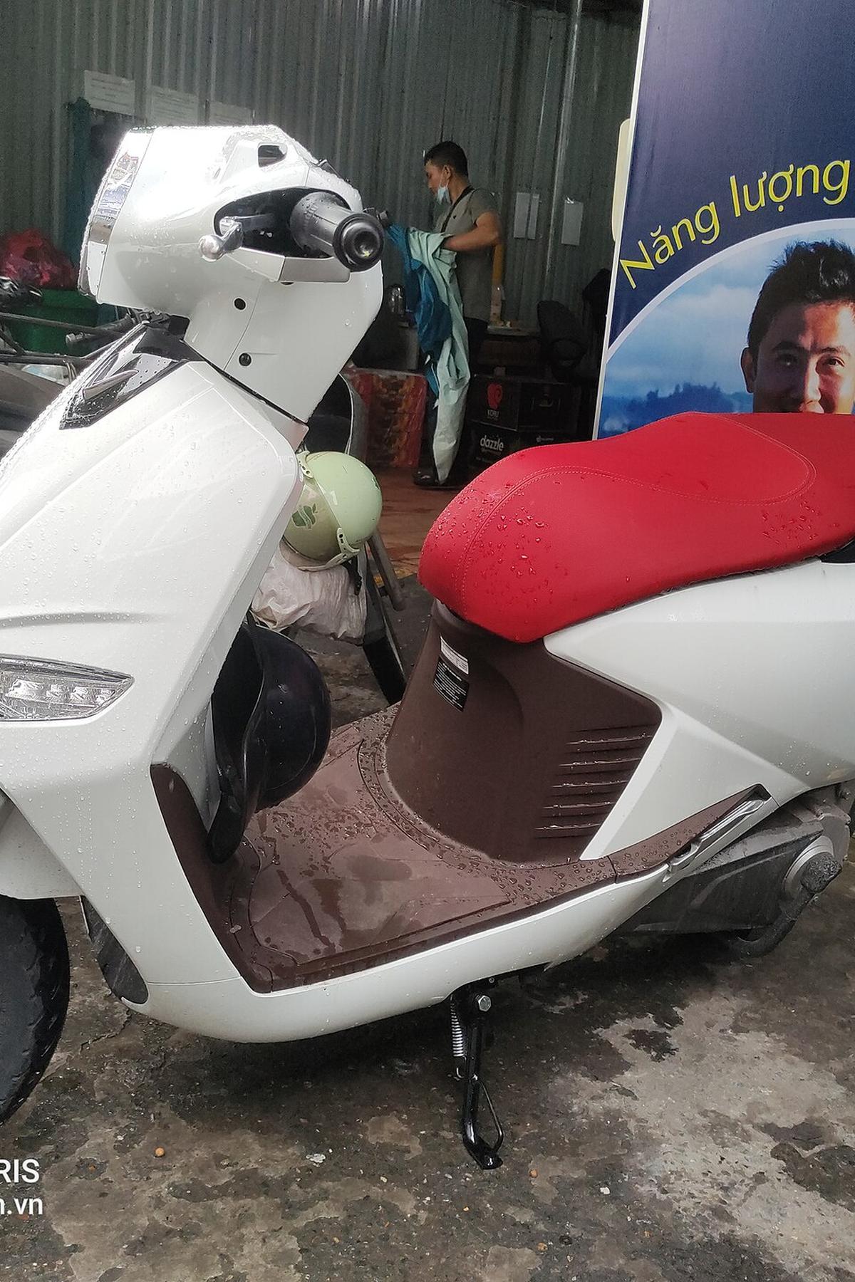 fast electric scooter