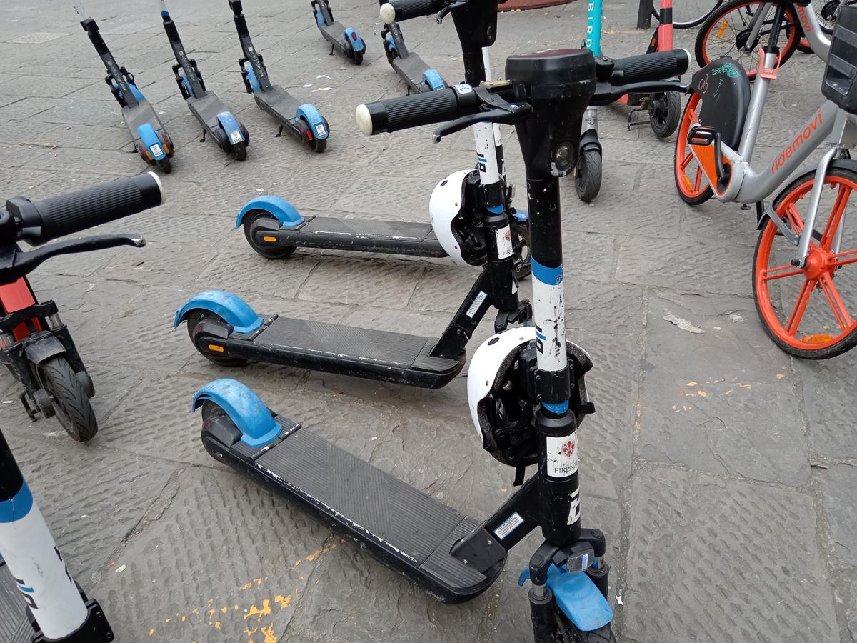 Mercane MX60 vs Weped FS: The Differences That Matter for a Flagship Scooter