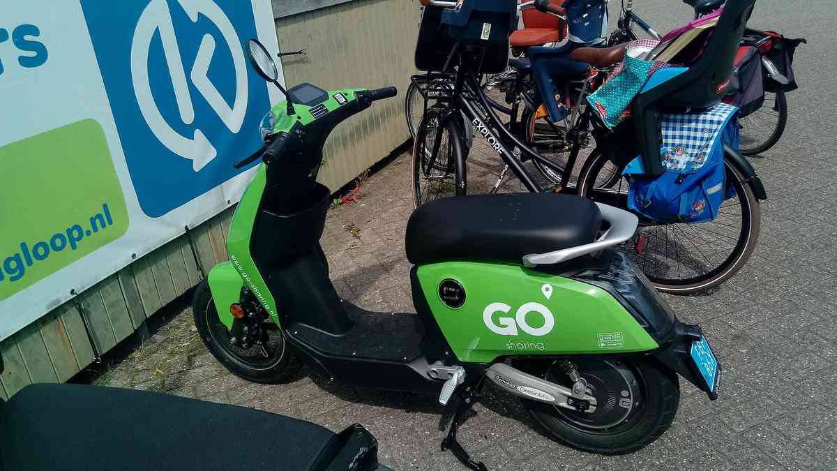 How to Adjust Your Electric Scooter Brakes: Cable Disc, Hydraulic Disc and Drum