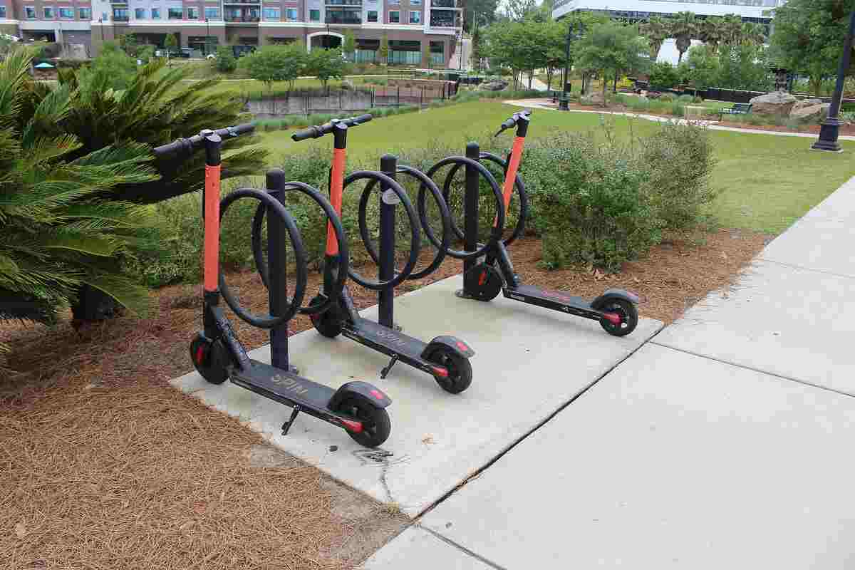 Your First Electric Scooter Ride from Stance to Controlled Stopping